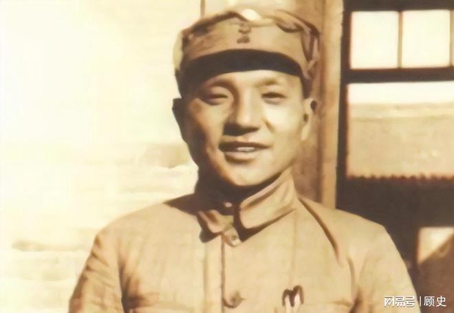 来看望压低声音说：提防那俩戴眼镜的凯发k8国际登录73年复出萧劲光前(图4)