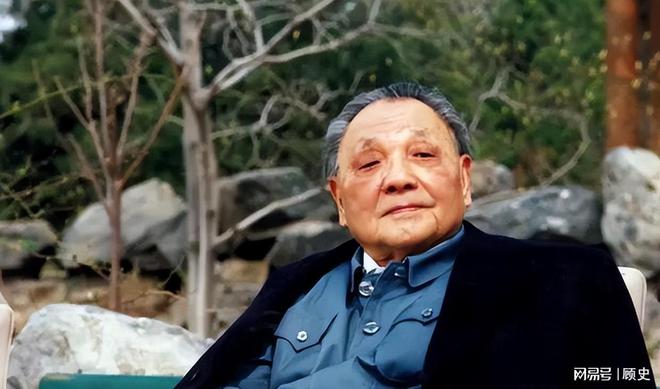 来看望压低声音说：提防那俩戴眼镜的凯发k8国际登录73年复出萧劲光前(图14)